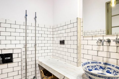Apartamento de 1 dormitorio en venta en Barcelona, Cataluña, Spain № 8740 - foto 27