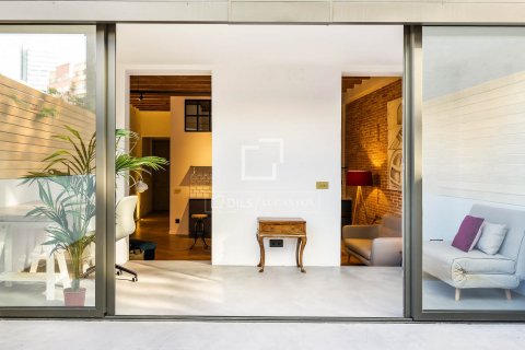 Apartamento de 1 dormitorio en venta en Barcelona, Cataluña, Spain № 8740 - foto 2