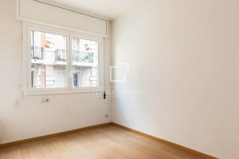 Купить квартиру в Барселона, Испания с 4 спальни, 120м², № 8738 - фото 16