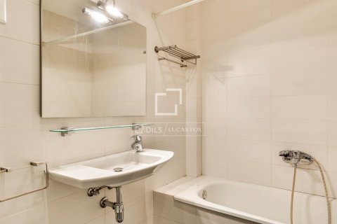 Купить квартиру в Барселона, Испания с 4 спальни, 120м², № 8738 - фото 26