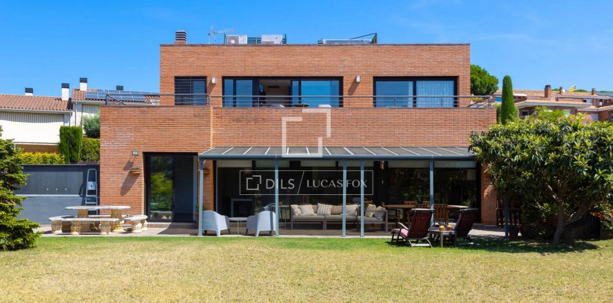 5 bedrooms villa for sale in Sant Vicenc De Montalt, Barcelona, Catalonia, Spain № 8742