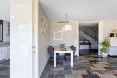5 bedrooms villa for sale in Sant Vicenc De Montalt, Barcelona, Catalonia, Spain № 8742 - photo 12