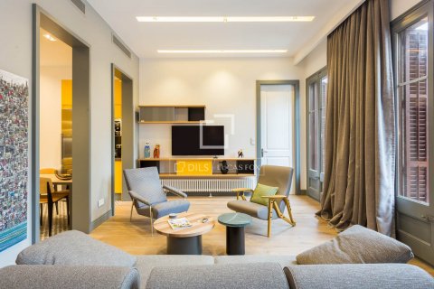 Купить квартиру в Барселона, Испания с 3 спальни, 121м², № 8739 - фото 2