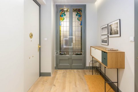 Купить квартиру в Барселона, Испания с 3 спальни, 121м², № 8739 - фото 16