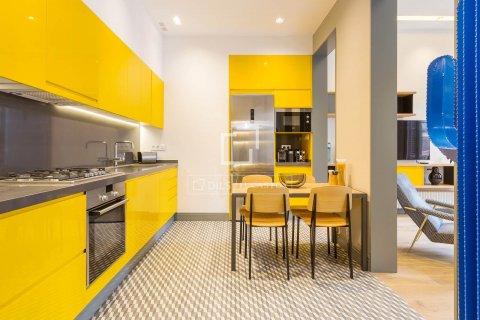 Купить квартиру в Барселона, Испания с 3 спальни, 121м², № 8739 - фото 6