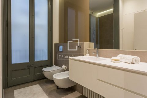 Купить квартиру в Барселона, Испания с 3 спальни, 121м², № 8739 - фото 5