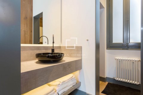 Купить квартиру в Барселона, Испания с 3 спальни, 121м², № 8739 - фото 10