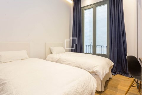 Купить квартиру в Барселона, Испания с 3 спальни, 121м², № 8739 - фото 14