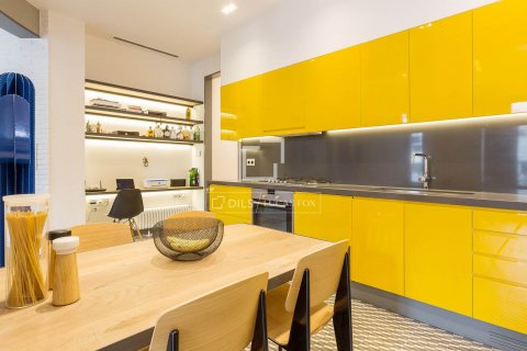 Купить квартиру в Барселона, Испания с 3 спальни, 121м², № 8739 - фото 7