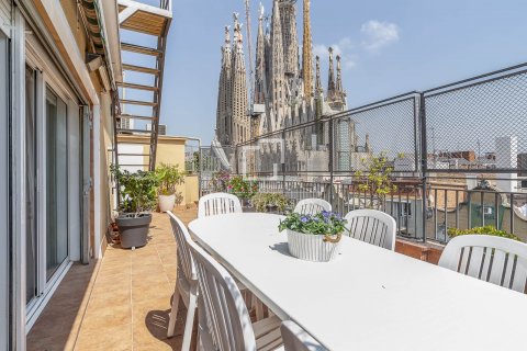 Ático de 7 dormitorios en venta en Barcelona, Cataluña, Spain № 8741