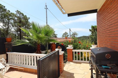 Сasa de 5 dormitorios en venta en Lloret de Mar, Gerona, Cataluña, Spain № 3632 - foto 28