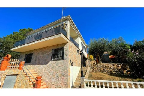 Сasa de 5 dormitorios en venta en Lloret de Mar, Gerona, Cataluña, Spain № 3632 - foto 23