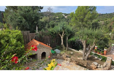 Сasa de 5 dormitorios en venta en Lloret de Mar, Gerona, Cataluña, Spain № 3632 - foto 2
