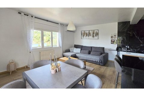Сasa de 5 dormitorios en venta en Lloret de Mar, Gerona, Cataluña, Spain № 3632 - foto 3