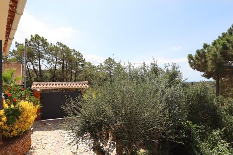 Сasa de 5 dormitorios en venta en Lloret de Mar, Gerona, Cataluña, Spain № 3632 - foto 6