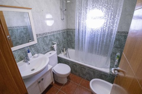 Сasa de 4 dormitorios en venta en Coma-Ruga, Tarragona, Cataluña, Spain № 3635 - foto 27