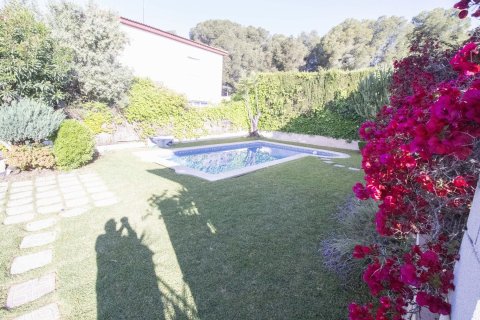 Сasa de 4 dormitorios en venta en Coma-Ruga, Tarragona, Cataluña, Spain № 3635 - foto 4