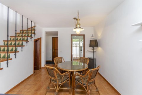 Casa adosada de 3 dormitorios en venta en Begur, Gerona, Cataluña, Spain № 3633 - foto 13