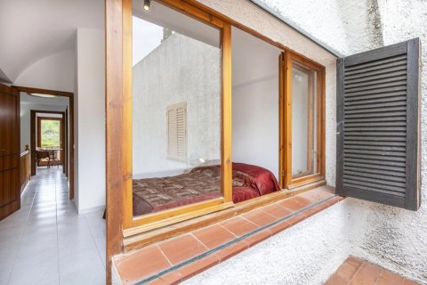 Casa adosada de 3 dormitorios en venta en Begur, Gerona, Cataluña, Spain № 3633 - foto 8