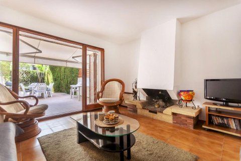Casa adosada de 3 dormitorios en venta en Begur, Gerona, Cataluña, Spain № 3633 - foto 24