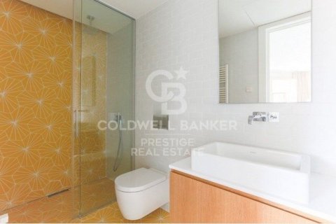 Apartamento de 2 dormitorios en venta en Barcelona, Cataluña, Spain № 6054 - foto 18