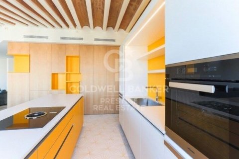 Apartamento de 2 dormitorios en venta en Barcelona, Cataluña, Spain № 6054 - foto 7