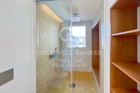 Apartamento de 2 dormitorios en venta en Barcelona, Cataluña, Spain № 6054 - foto 21
