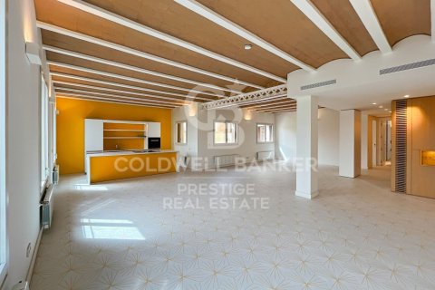 Apartamento de 2 dormitorios en venta en Barcelona, Cataluña, Spain № 6054 - foto 2