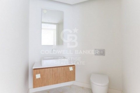 Apartamento de 2 dormitorios en venta en Barcelona, Cataluña, Spain № 6054 - foto 19