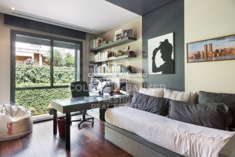 Apartamento de 5 dormitorios en venta en Barcelona, Cataluña, Spain № 6053 - foto 15
