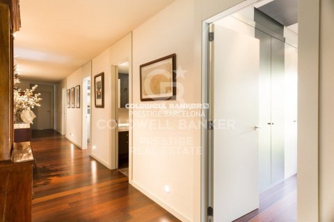 Apartamento de 5 dormitorios en venta en Barcelona, Cataluña, Spain № 6053 - foto 12