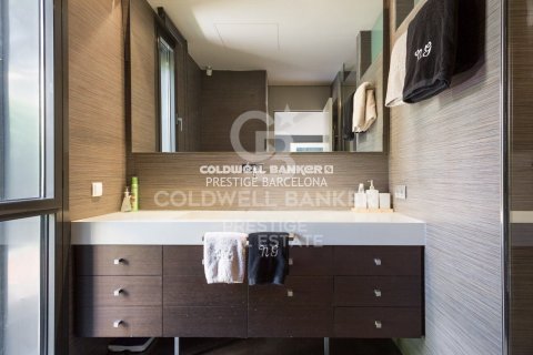 Apartamento de 5 dormitorios en venta en Barcelona, Cataluña, Spain № 6053 - foto 19