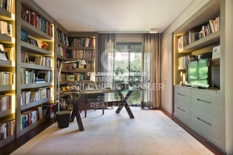 Apartamento de 5 dormitorios en venta en Barcelona, Cataluña, Spain № 6053 - foto 14