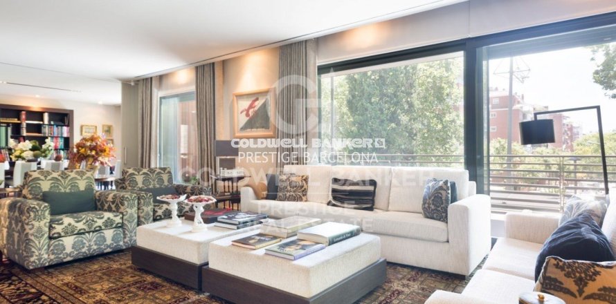 Apartamento de 5 dormitorios en venta en Barcelona, Cataluña, Spain № 6053
