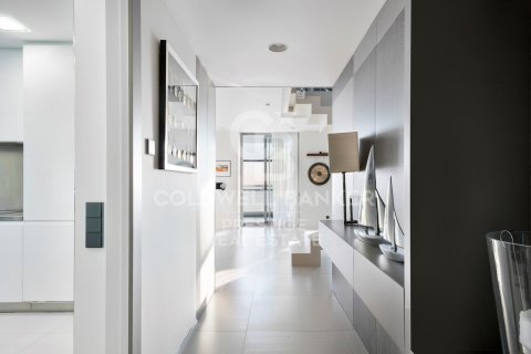 Ático de 4 dormitorios en venta en Barcelona, Cataluña, Spain № 6056 - foto 5