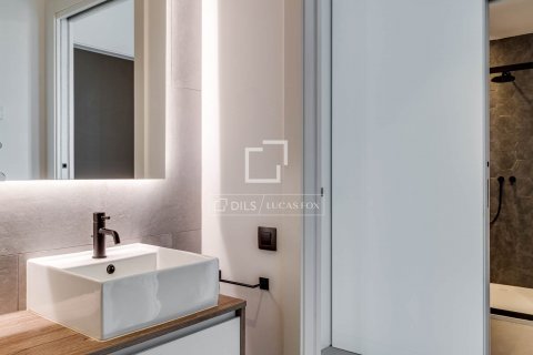 2 bedrooms apartment for sale in Barcelona, Catalonia, Spain № 8675 - photo 20