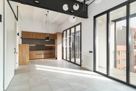 2 bedrooms apartment for sale in Barcelona, Catalonia, Spain № 8675 - photo 2