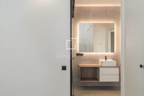2 bedrooms apartment for sale in Barcelona, Catalonia, Spain № 8675 - photo 28