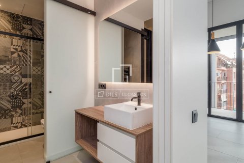2 bedrooms apartment for sale in Barcelona, Catalonia, Spain № 8675 - photo 18