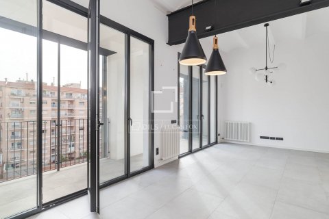 2 bedrooms apartment for sale in Barcelona, Catalonia, Spain № 8675 - photo 10