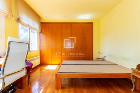 Apartamento de 4 dormitorios en venta en Esplugues de Llobregat, Barcelona, Cataluña, Spain № 8642 - foto 28