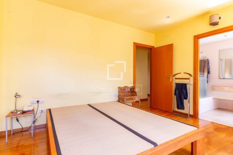 Apartamento de 4 dormitorios en venta en Esplugues de Llobregat, Barcelona, Cataluña, Spain № 8642 - foto 29