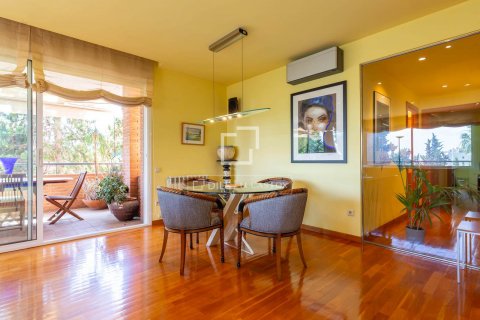 Apartamento de 4 dormitorios en venta en Esplugues de Llobregat, Barcelona, Cataluña, Spain № 8642 - foto 13