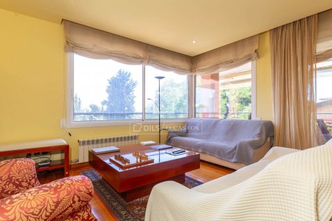Apartamento de 4 dormitorios en venta en Esplugues de Llobregat, Barcelona, Cataluña, Spain № 8642 - foto 20