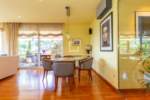 Apartamento de 4 dormitorios en venta en Esplugues de Llobregat, Barcelona, Cataluña, Spain № 8642 - foto 12