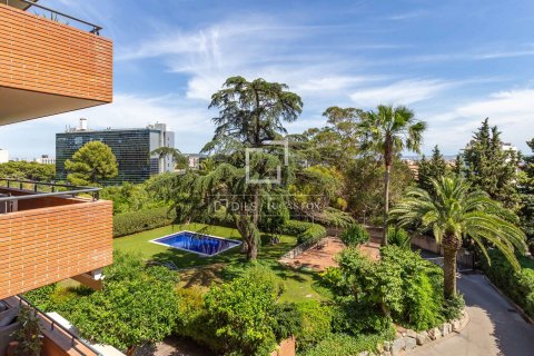 Apartamento de 4 dormitorios en venta en Esplugues de Llobregat, Barcelona, Cataluña, Spain № 8642
