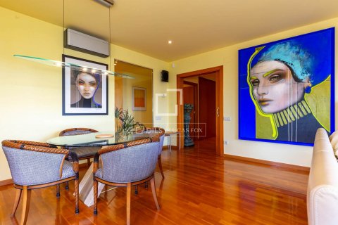 Apartamento de 4 dormitorios en venta en Esplugues de Llobregat, Barcelona, Cataluña, Spain № 8642 - foto 23