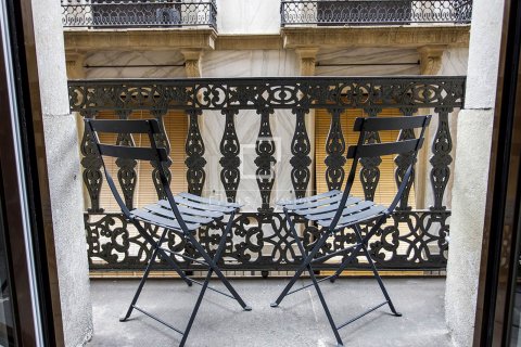 Apartamento de 2 dormitorios en venta en Barcelona, Cataluña, Spain № 8641 - foto 5