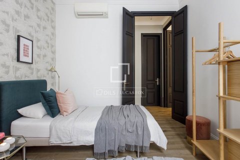 Apartamento de 2 dormitorios en venta en Barcelona, Cataluña, Spain № 8641 - foto 16