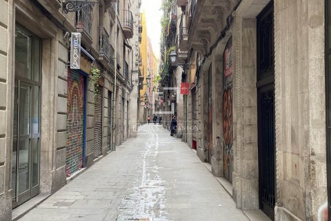 Apartamento de 2 dormitorios en venta en Barcelona, Cataluña, Spain № 8641 - foto 28